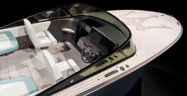 the electric Maserati Tridente boat